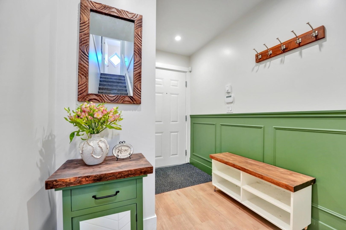 Kitchen Photo of 3 2338 Kelly Avenue, Port Coquitlam, BC