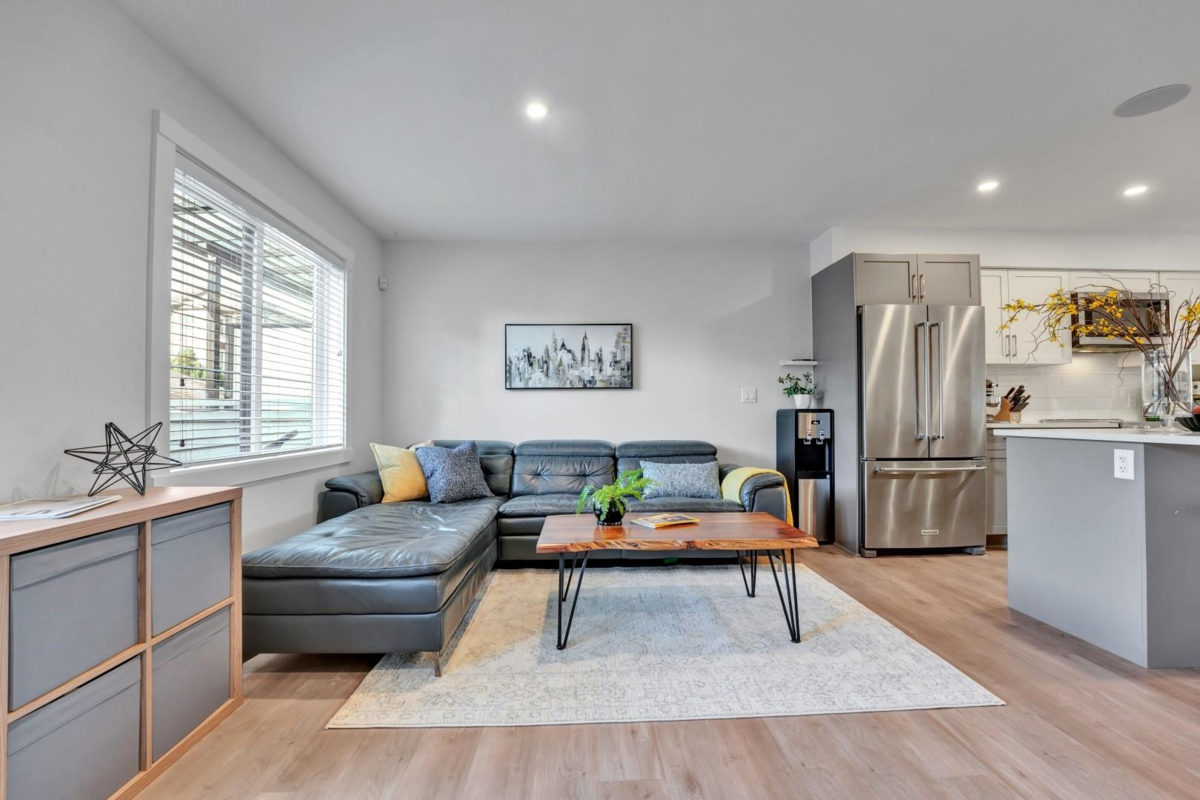 Laundry Room Photo of 3 2338 Kelly Avenue, Port Coquitlam, BC