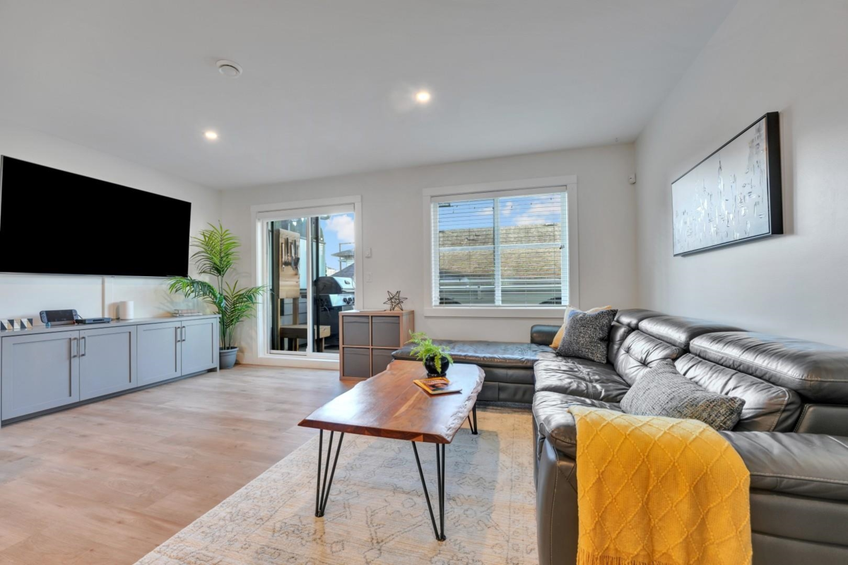 Office / Den Photo of 3 2338 Kelly Avenue, Port Coquitlam, BC