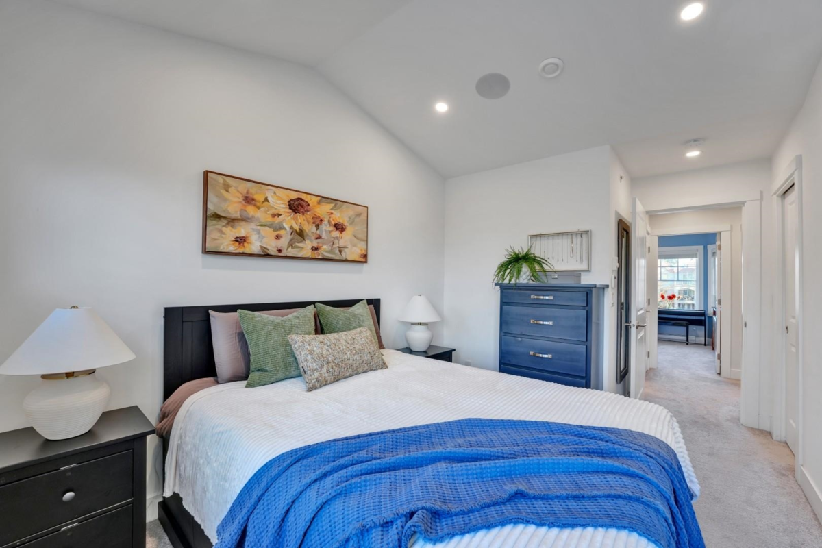 Outdoor Patio Photo of 3 2338 Kelly Avenue, Port Coquitlam, BC