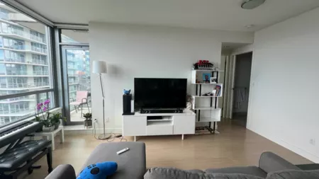 2702 1308 Hornby Street, Vancouver, BC