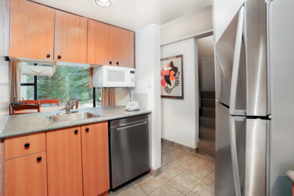 Kitchen Island Photo of 6F 2561 Tricouni Place, Whistler, BC