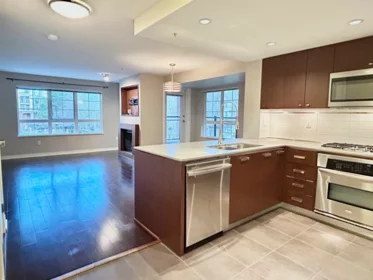 Office / Den Photo of 205 2940 King George Boulevard, Surrey, BC