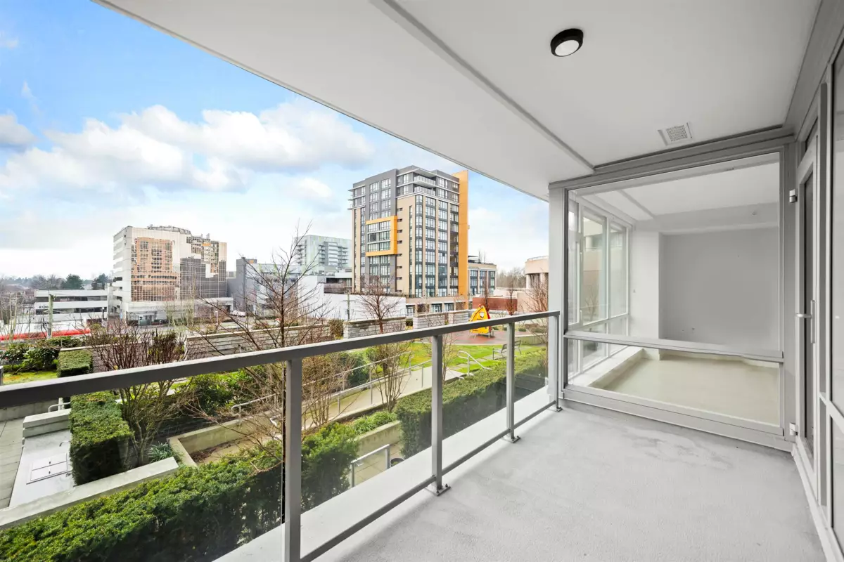 Entry Foyer Photo of 602 6833 Buswell Street, Richmond, BC
