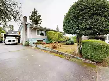 5379 1 Avenue, Delta, BC, Pebble Hill — 5 bed single family residence for sale