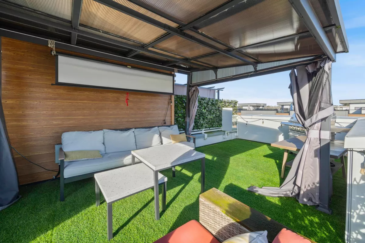 Aerial View of 6 19628 55a Avenue, Langley, BC