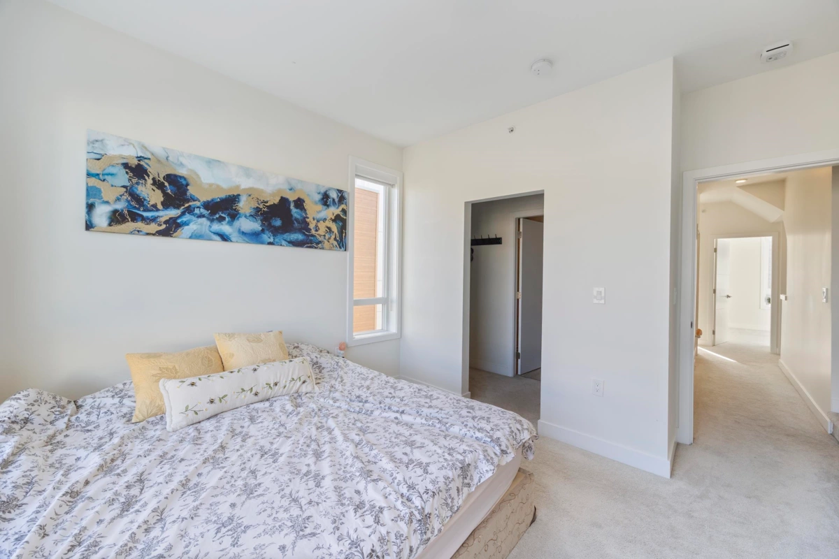 Front Yard Photo of 6 19628 55a Avenue, Langley, BC