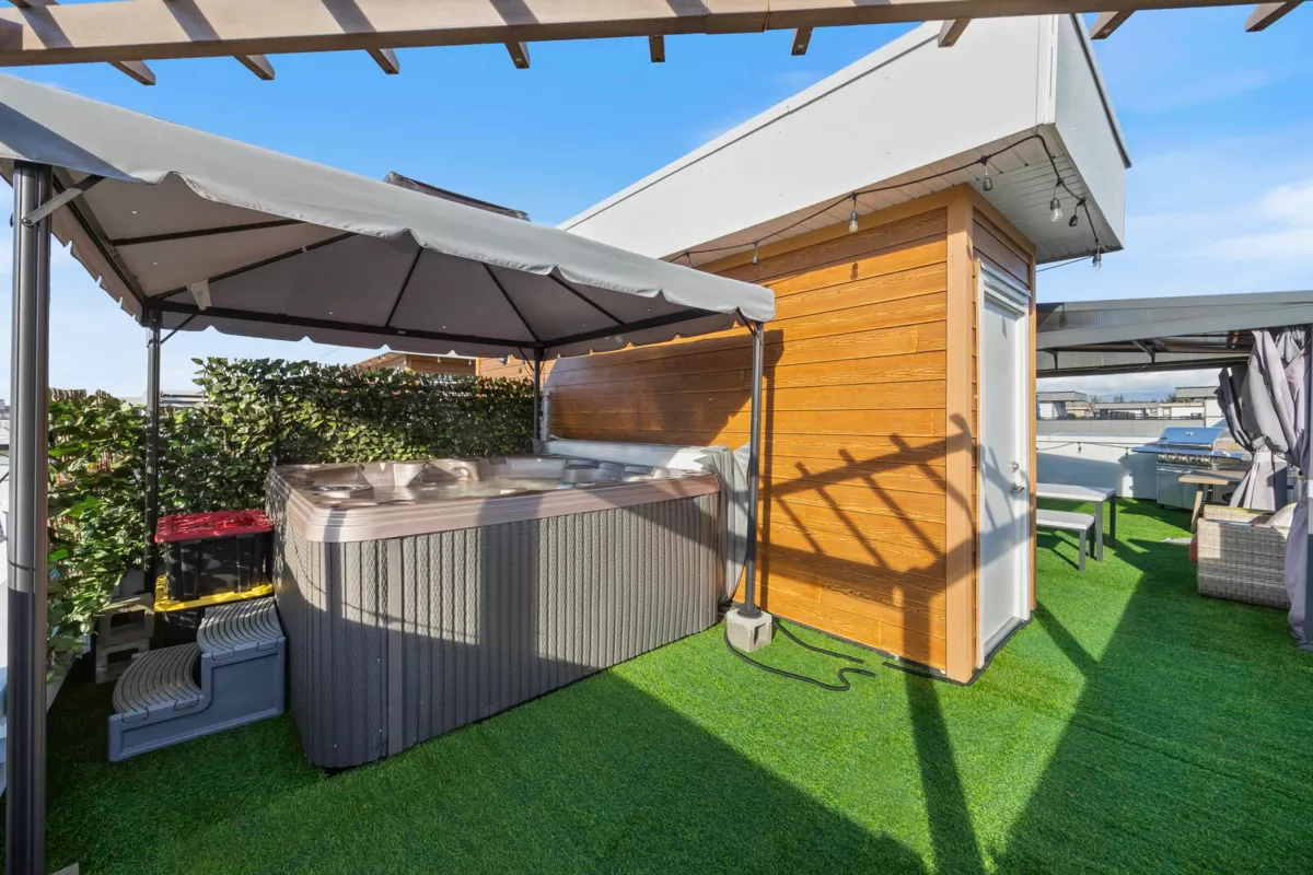 Outdoor Kitchen Photo of 6 19628 55a Avenue, Langley, BC