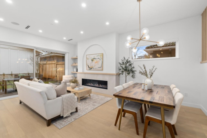2 810 E 22nd Avenue, Vancouver, BC