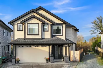 3492 Hazelwood Place, Abbotsford, BC, Abbotsford — Single Family Residence for sale