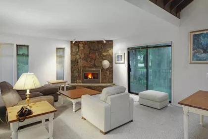 976 Prospect Avenue, North Vancouver, BC
