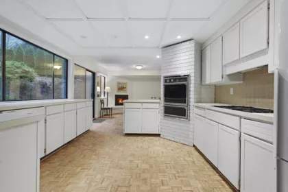 976 Prospect Avenue, North Vancouver, BC, North Vancouver — 4 bed single family residence for sale