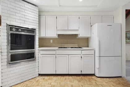 976 Prospect Avenue, North Vancouver, BC