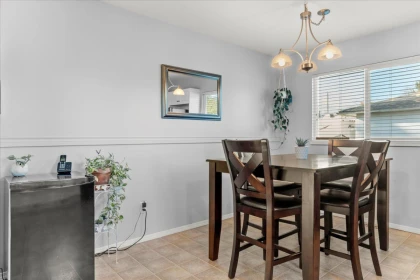 Kitchen Photo of 46329 Strathcona Road, Chilliwack, BC