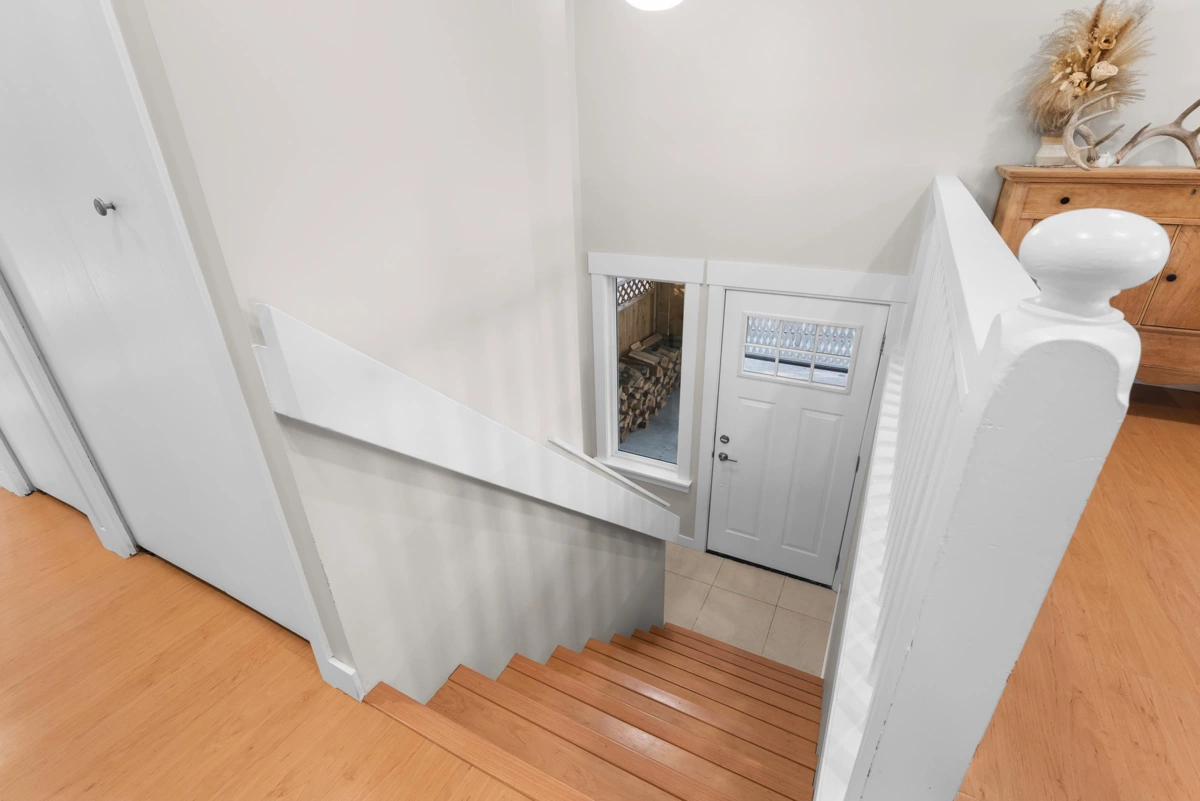 Dining Area Photo of 35286 Selkirk Avenue, Abbotsford, BC