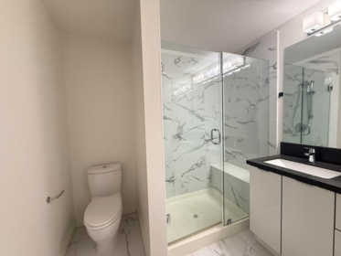 Kitchen Photo of 302 15137 33 Avenue, Surrey, BC