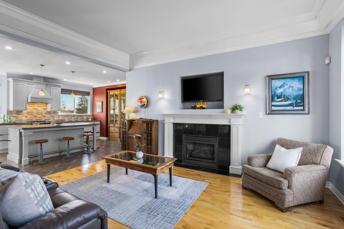 Dining Area Photo of 407 Delmont Street, Coquitlam, BC