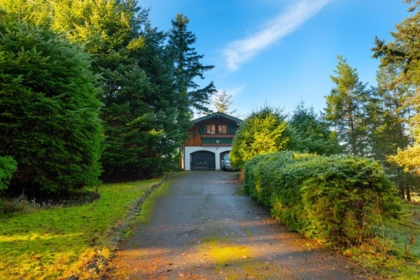 1684 Whitesails Drive, Bowen Island, BC, Bowen Island — 3 bed single family residence for sale