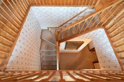 Hallway Photo of 1684 Whitesails Drive, Bowen Island, BC