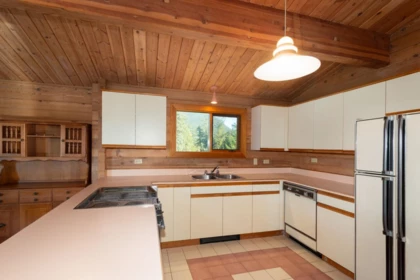 Mudroom Photo of 1684 Whitesails Drive, Bowen Island, BC