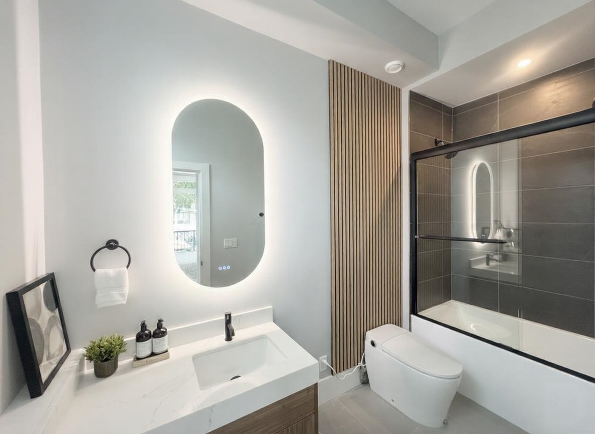 Laundry Room Photo of 9 9500 Garden City Road, Richmond, BC