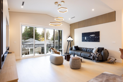 8055 18th Avenue, Burnaby, BC