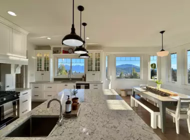 Kitchen Island Photo of 605 Woodland Avenue, Gibsons, BC