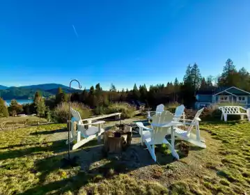 Outdoor Patio Photo of 605 Woodland Avenue, Gibsons, BC