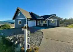 605 Woodland Avenue, Gibsons, BC