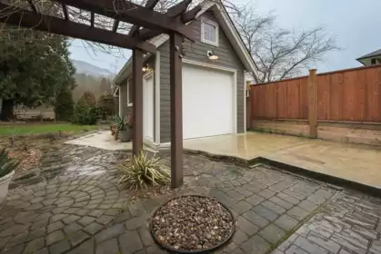 9921 Parkwood Drive, Rosedale, BC, Rosedale — Single Family Residence for sale