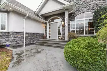 9921 Parkwood Drive, Rosedale, BC, Rosedale — Single Family Residence for sale