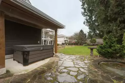 Swimming Pool Photo of 9921 Parkwood Drive, Rosedale, BC