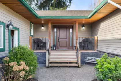 22285 64 Avenue, Langley, BC, Salmon River — 5 bed single family residence for sale