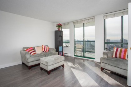 1104 121 Tenth Street, New Westminster, BC