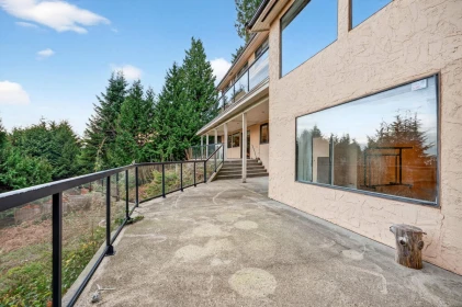 Community Amenities Photo (Clubhouse) of 1375 Burnside Road, West Vancouver, BC