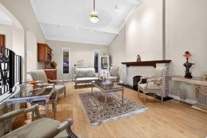 1375 Burnside Road, West Vancouver, BC