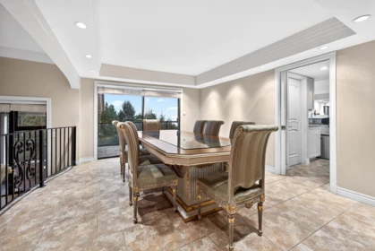 Kitchen Island Photo of 1375 Burnside Road, West Vancouver, BC