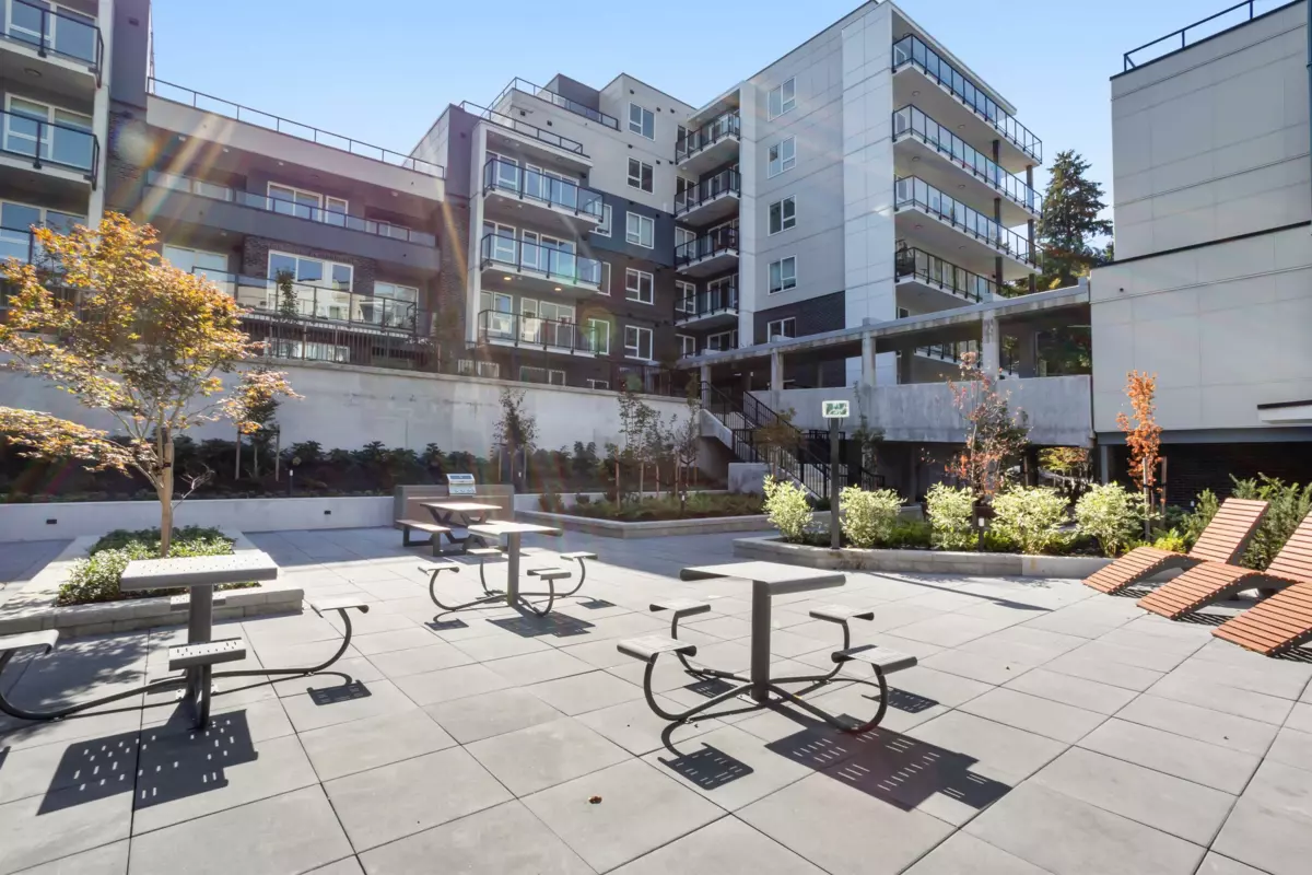 Hot Tub / Spa Photo of 604 2002 St. George Street, Port Moody, BC