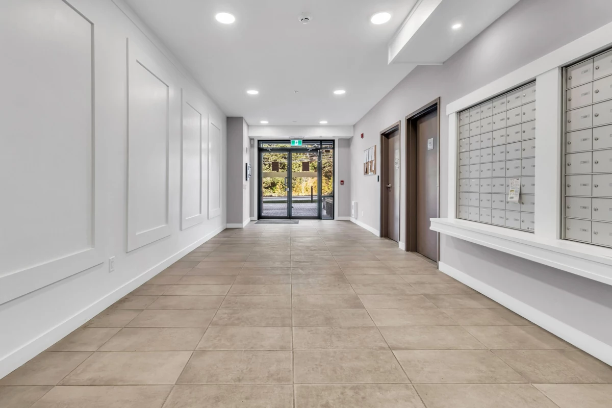 Garage Interior Photo of 223 32690 14 Avenue, Mission, BC