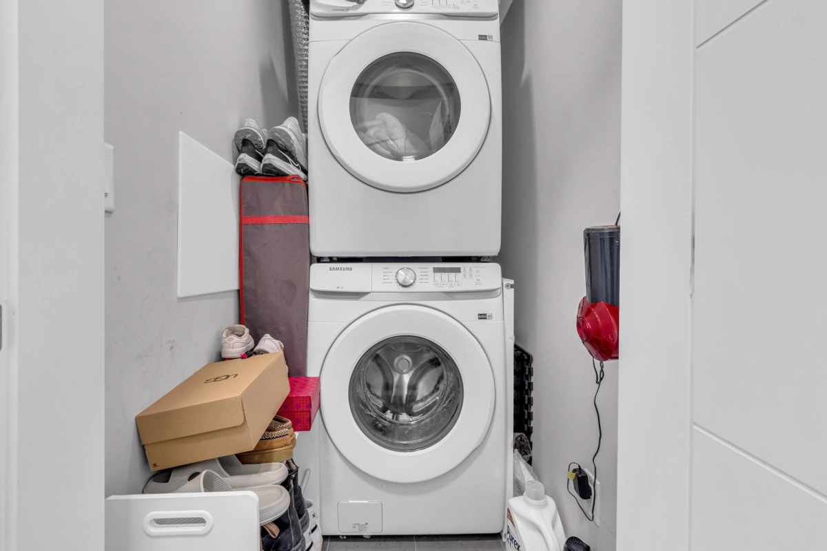 Hallway Photo of 223 32690 14 Avenue, Mission, BC