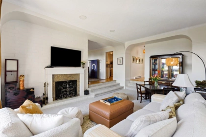 Breakfast Nook Photo of 24 2214 Folkestone Way, West Vancouver, BC