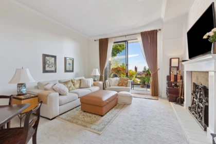 24 2214 Folkestone Way, West Vancouver, BC