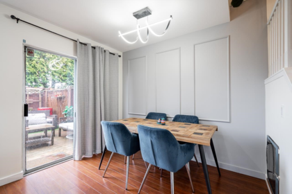 Breakfast Nook Photo of 5 20625 118 Avenue, Maple Ridge, BC
