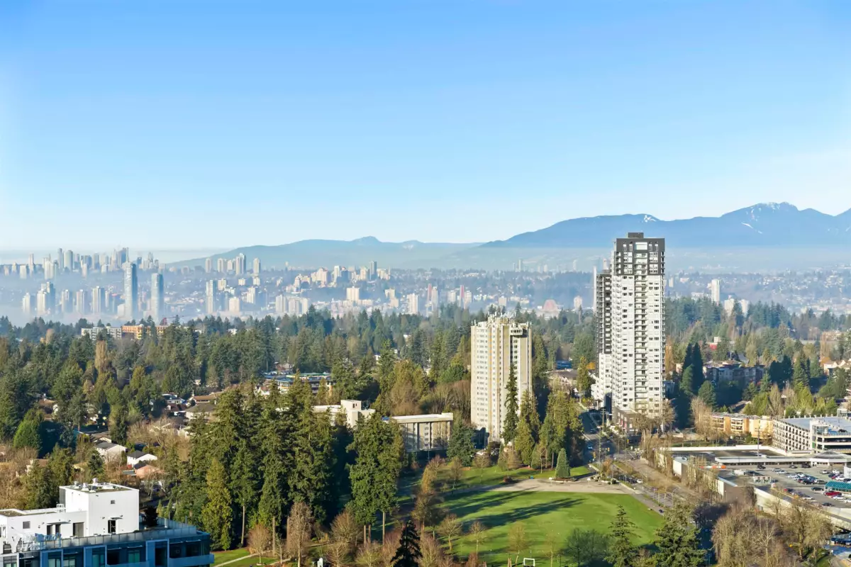 Kitchen Photo of 3303 13745 George Junction, Surrey, BC