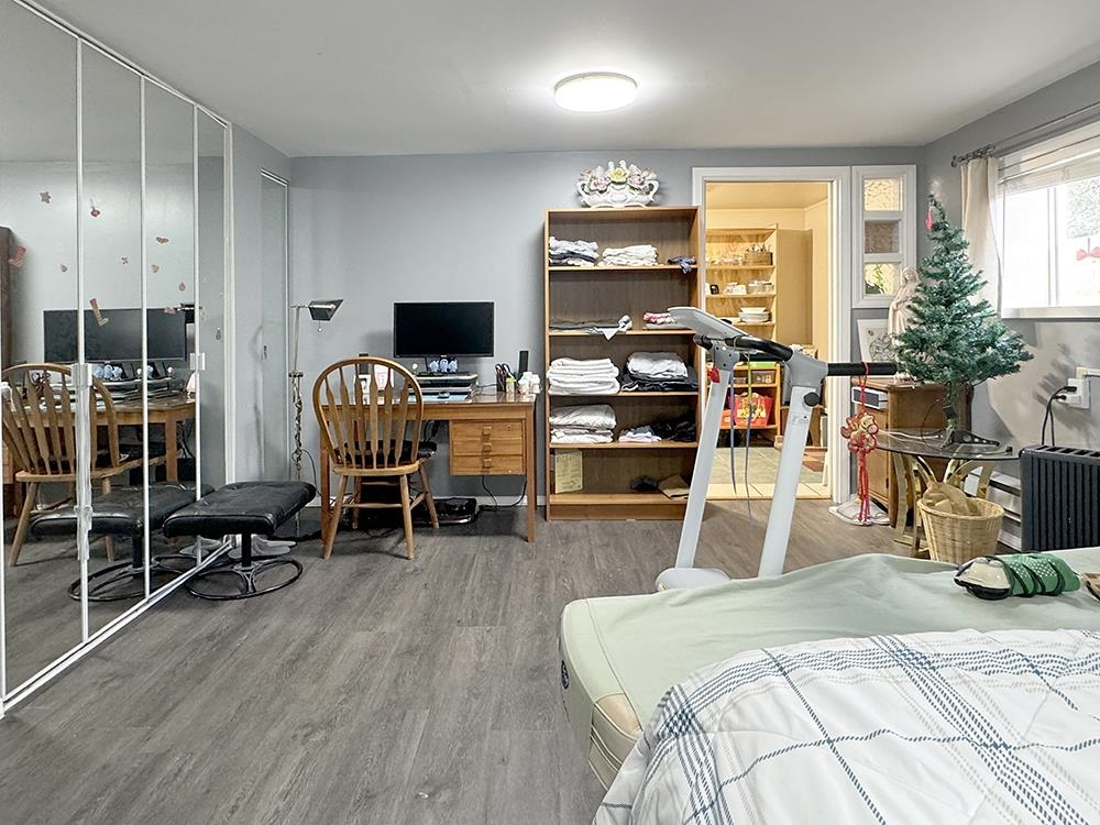 Garden / Landscaping Photo of 8140 Lucas Road, Richmond, BC