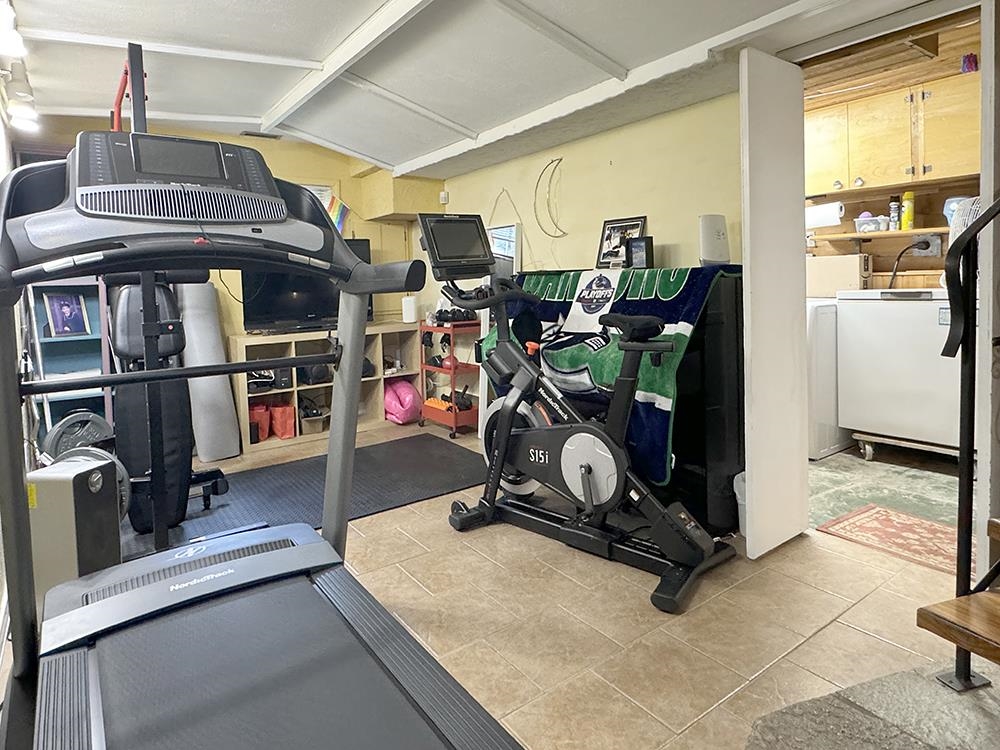 Hallway Photo of 8140 Lucas Road, Richmond, BC
