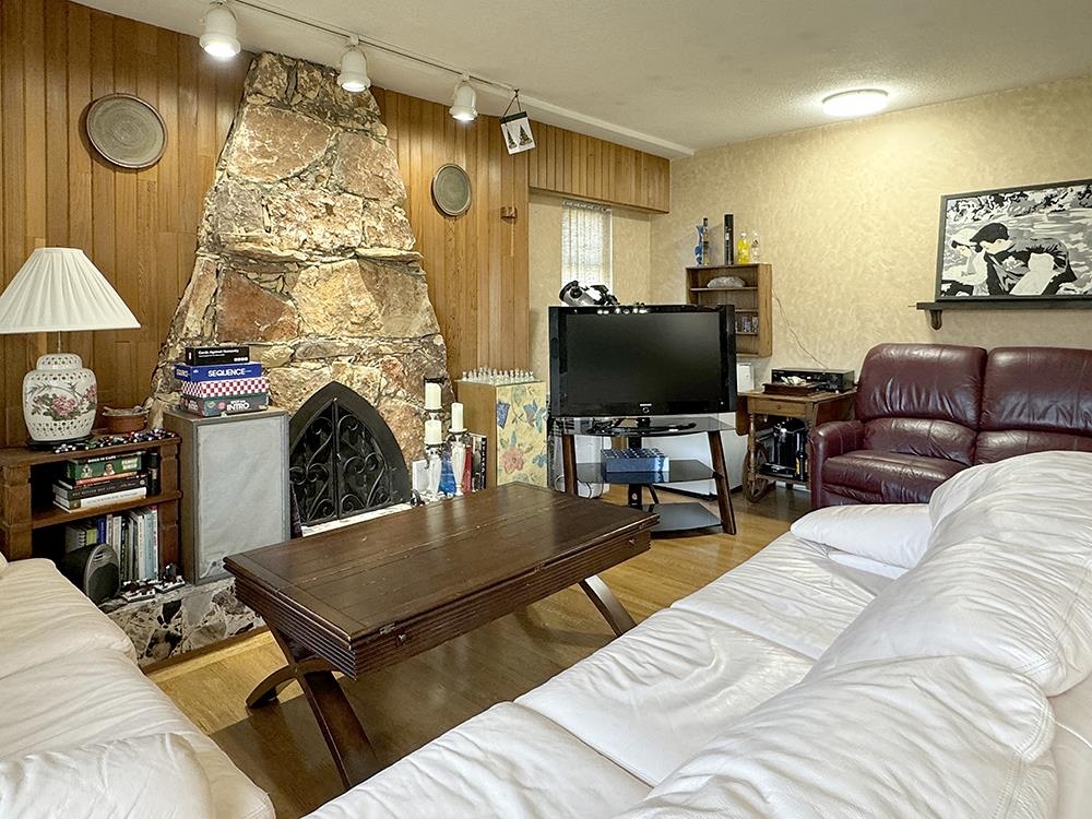 Kitchen Photo of 8140 Lucas Road, Richmond, BC