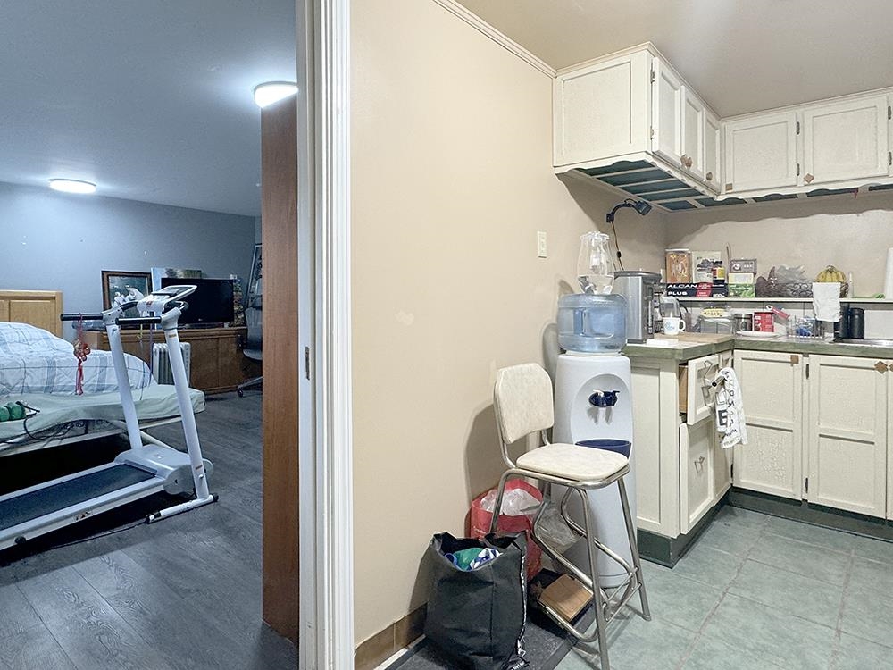 Swimming Pool Photo of 8140 Lucas Road, Richmond, BC