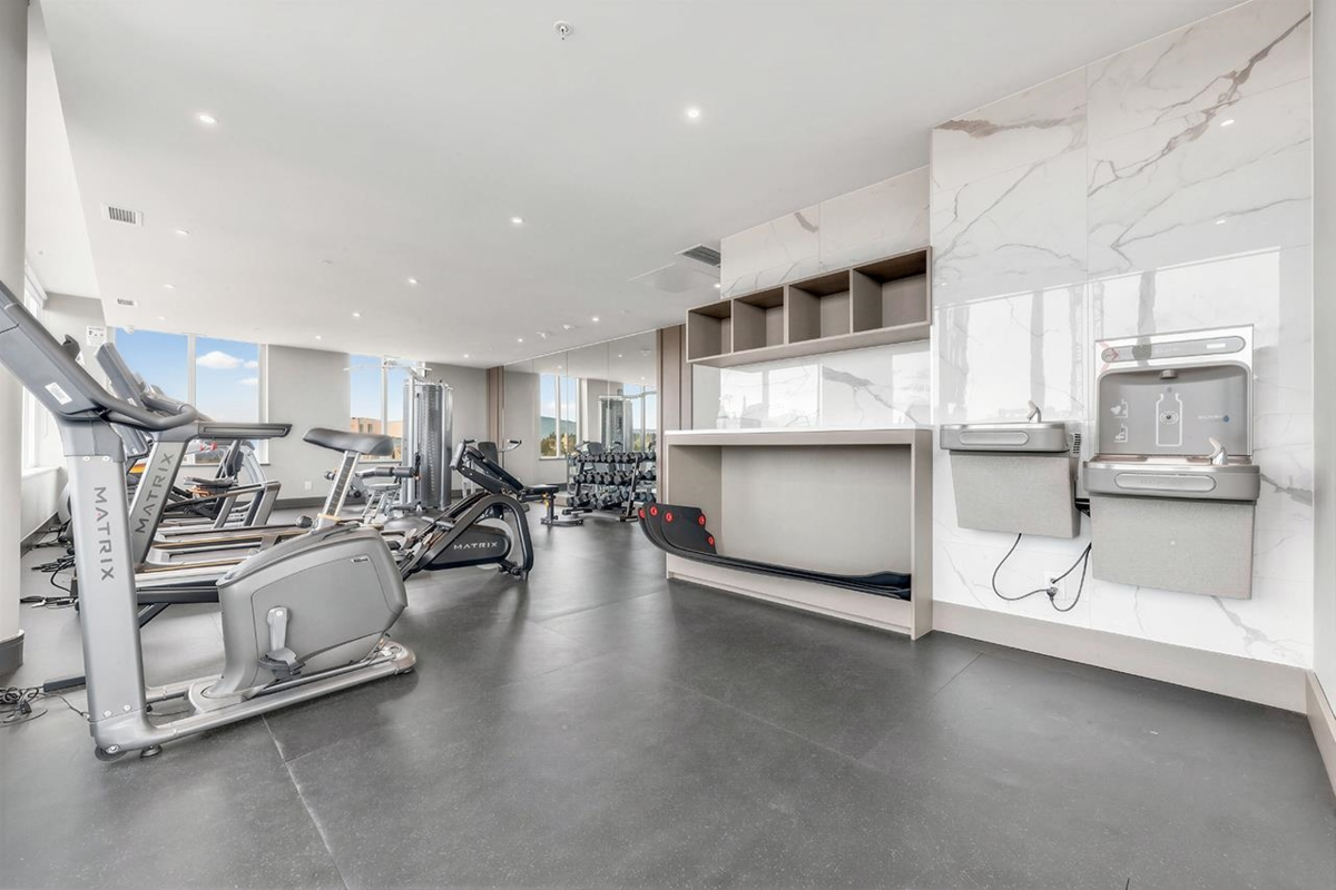 Kitchen Island Photo of 1609 823 Carnarvon Street, New Westminster, BC