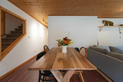 Breakfast Nook Photo of 1479 Park Avenue, Roberts Creek, BC